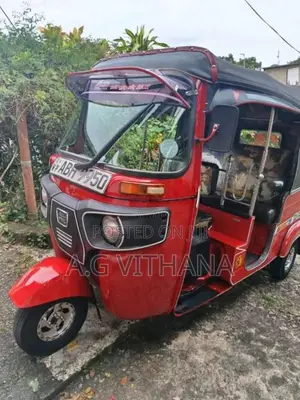 Bajaj 4 Stroke 2015 Three Wheel (Used)