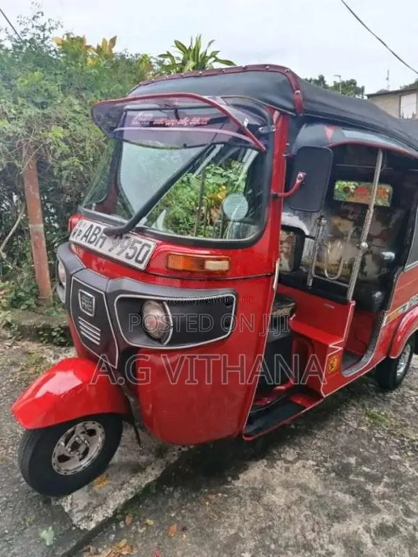 Bajaj 4 Stroke 2015 Three Wheel (Used)