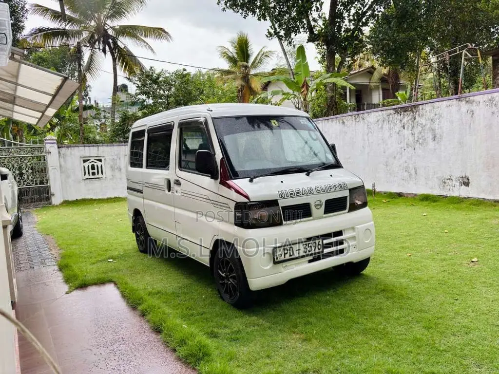 Nissan Clipper 2011 Van (Used)