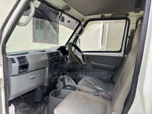 Nissan Clipper 2011 Van (Used)