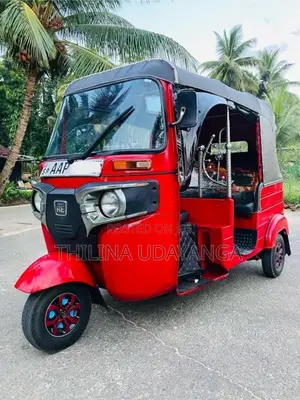 Bajaj RE 205 2014 Three Wheel (Used)