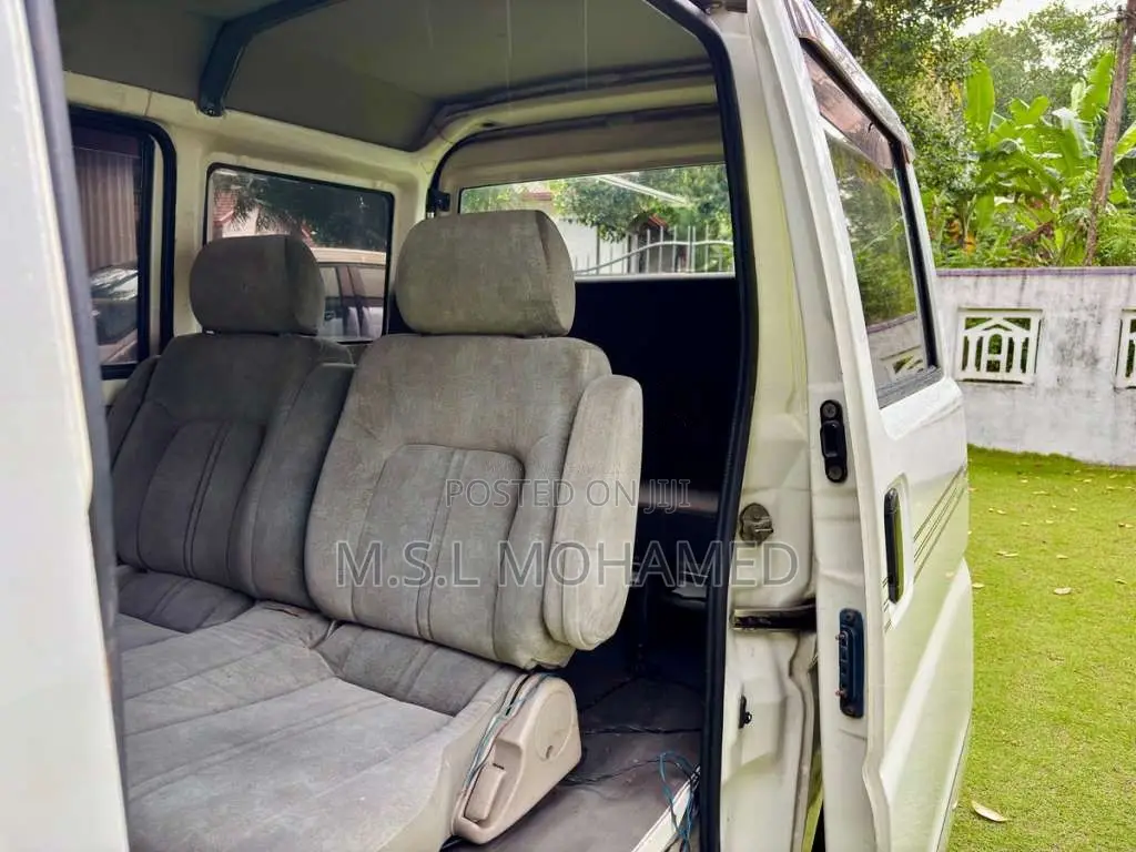 Nissan Clipper 2011 Van (Used)