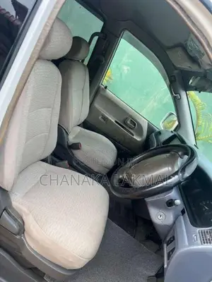 Toyota Noah 1999 Van (Used)
