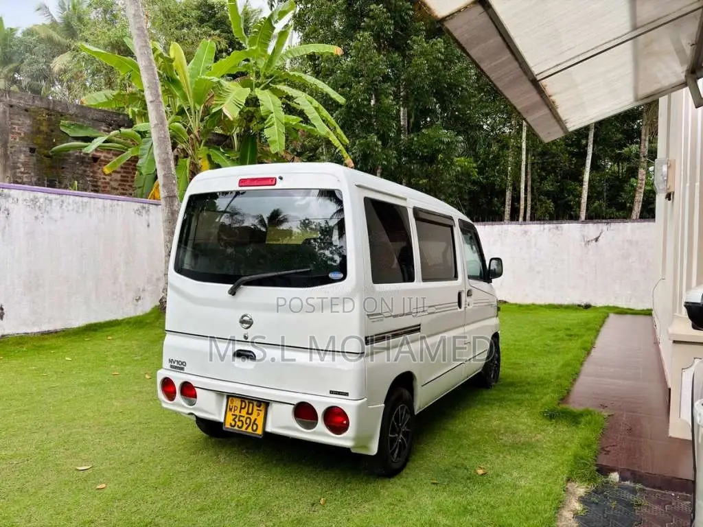 Nissan Clipper 2011 Van (Used)