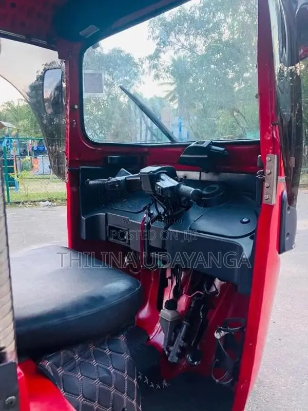 Bajaj RE 205 2014 Three Wheel (Used)