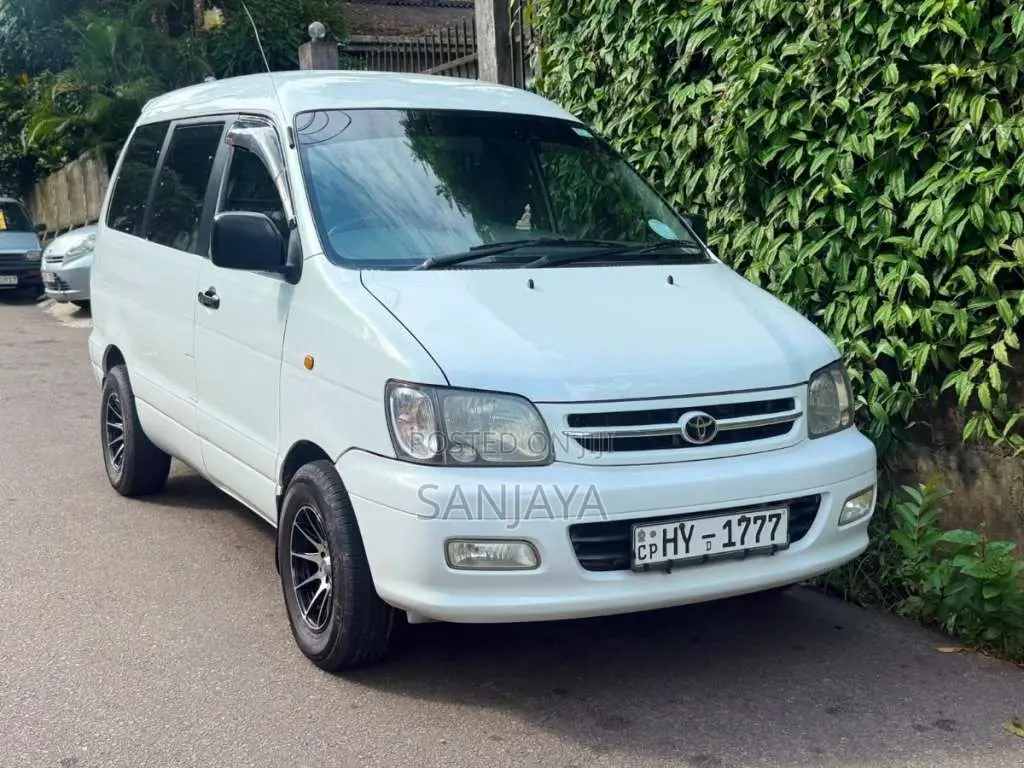 Toyota Noah CR42 2000 Van (Used)