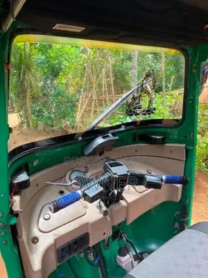 Bajaj 4 Stroke 2015 Three Wheel (Used)