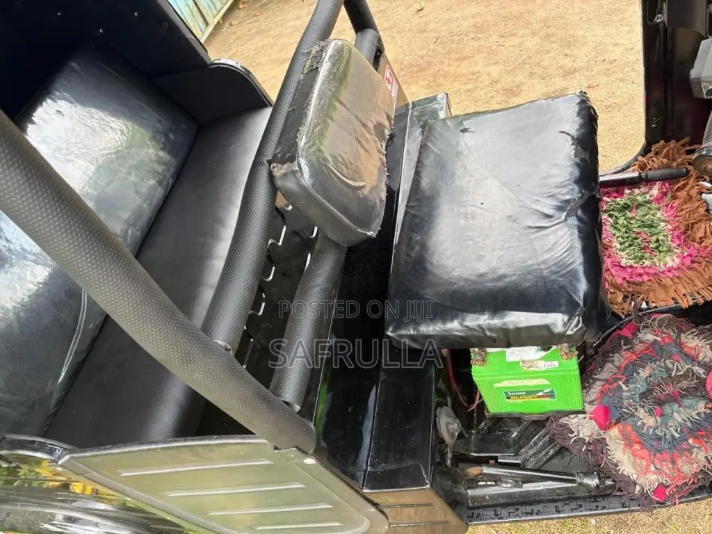Bajaj RE 2011 Three Wheel (Used)