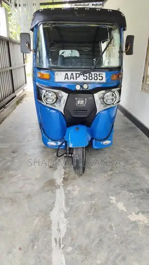 Bajaj 4 Stroke 2015 Three Wheel (Used)