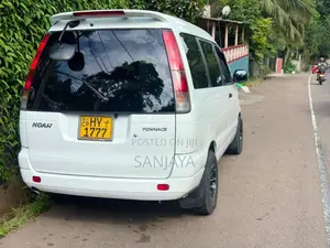 Toyota Noah CR42 2000 Van (Used)