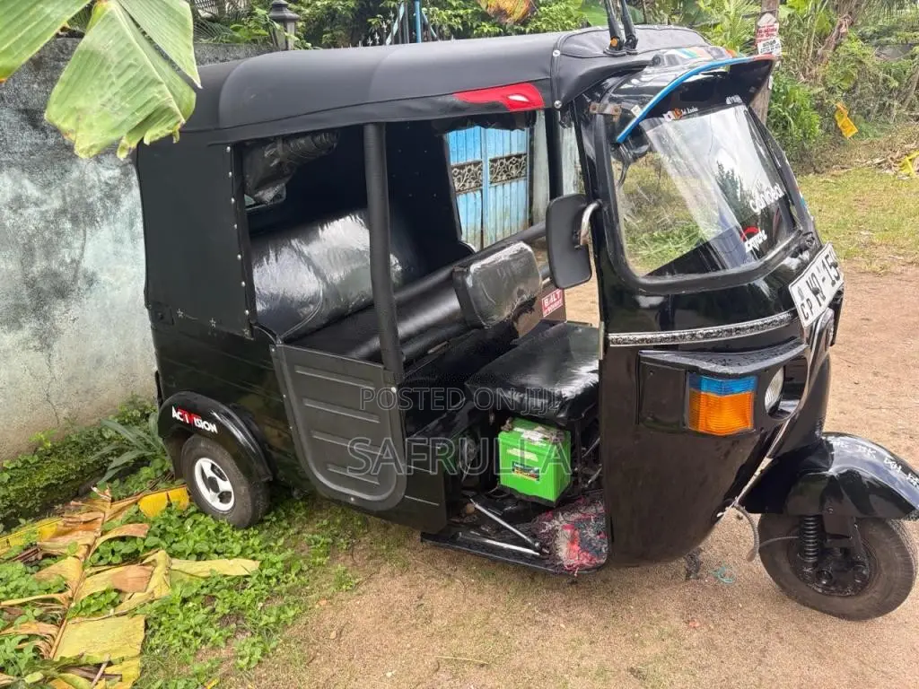 Bajaj RE 2011 Three Wheel (Used)