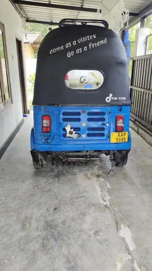 Bajaj 4 Stroke 2015 Three Wheel (Used)