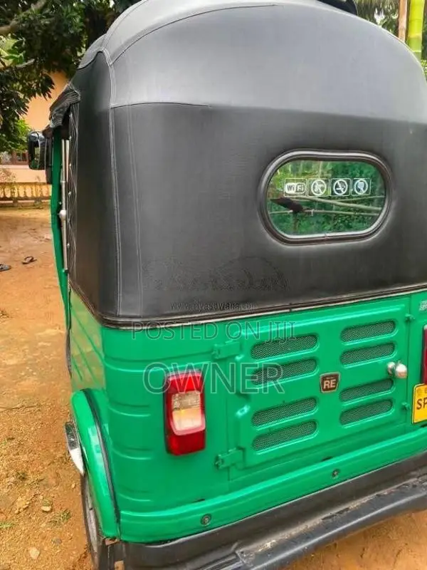 Bajaj 4 Stroke 2015 Three Wheel (Used)