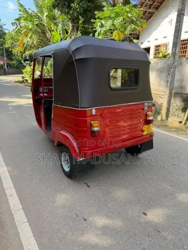 Bajaj 2 Stroke 2005 Three Wheel (Used)