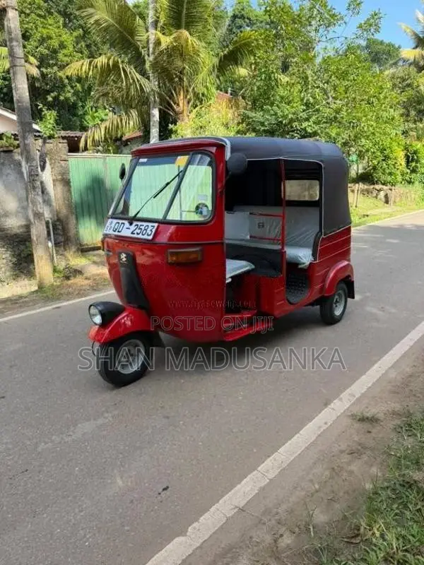 Bajaj 2 Stroke 2005 Three Wheel (Used)