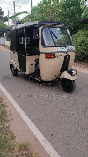 Bajaj 4 Stroke 2008 Three Wheel (Used)