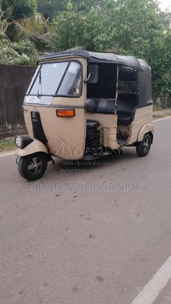 Bajaj 4 Stroke 2008 Three Wheel (Used)