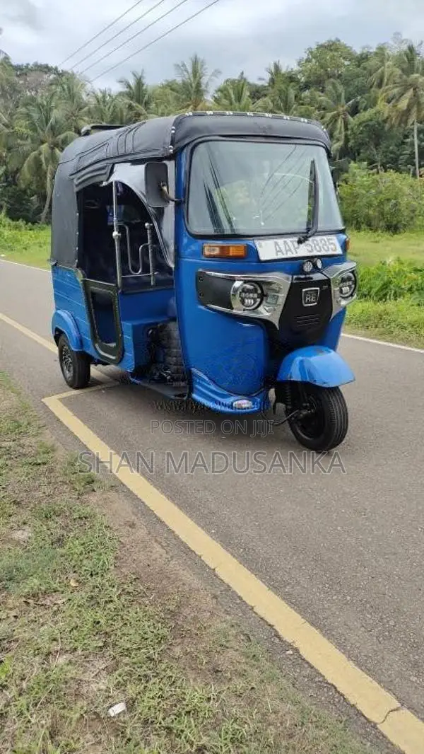 Bajaj 4 Stroke 2015 Three Wheel (Used)