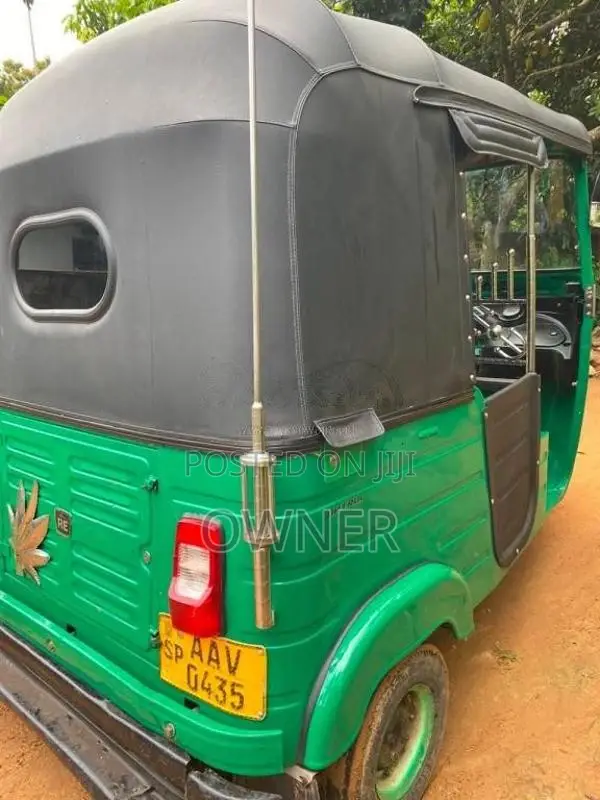 Bajaj 4 Stroke 2014 Three Wheel (Used)