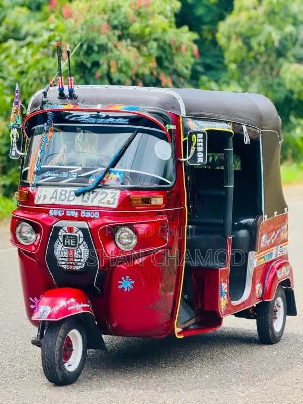 Bajaj RE 205 2015 Three Wheel (Used)