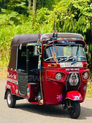 Bajaj RE 205 2015 Three Wheel (Used)