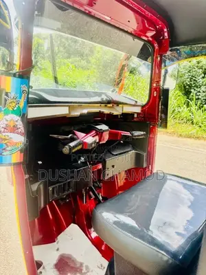 Bajaj RE 205 2015 Three Wheel (Used)