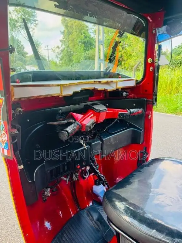 Bajaj RE 205 2014 Three Wheel (Used)