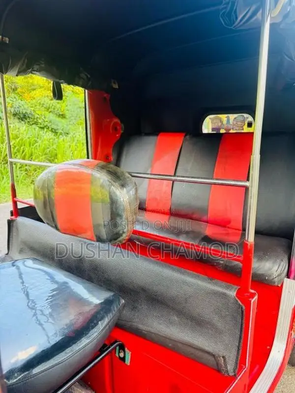 Bajaj RE 205 2014 Three Wheel (Used)