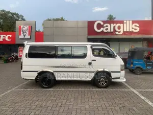 Toyota Dolphin 102 1993 Van (Used)