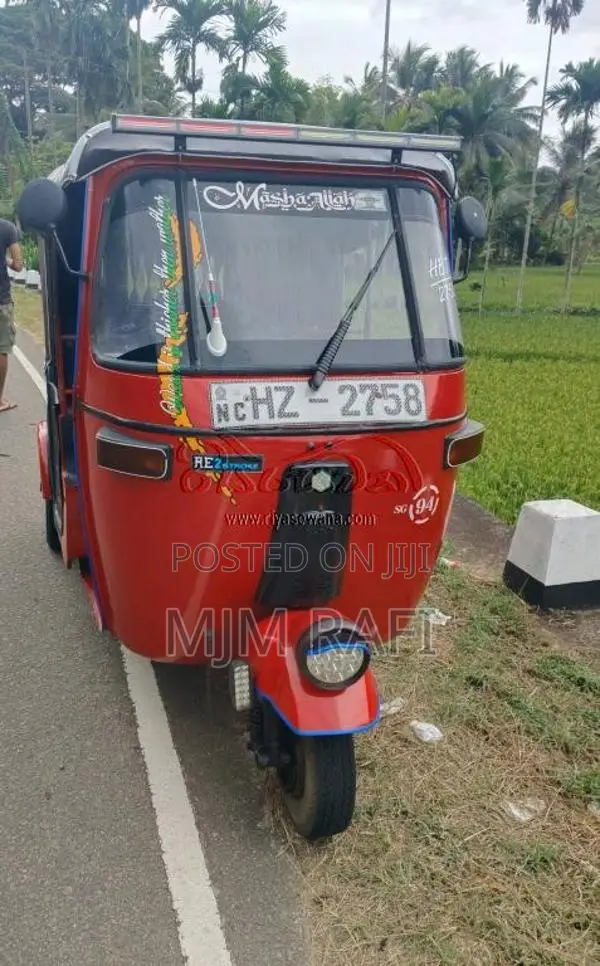 Bajaj RE 2 Stroke 2004 Three Wheel (Used)