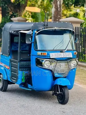 Bajaj RE 205 2015 Three Wheel (Used)