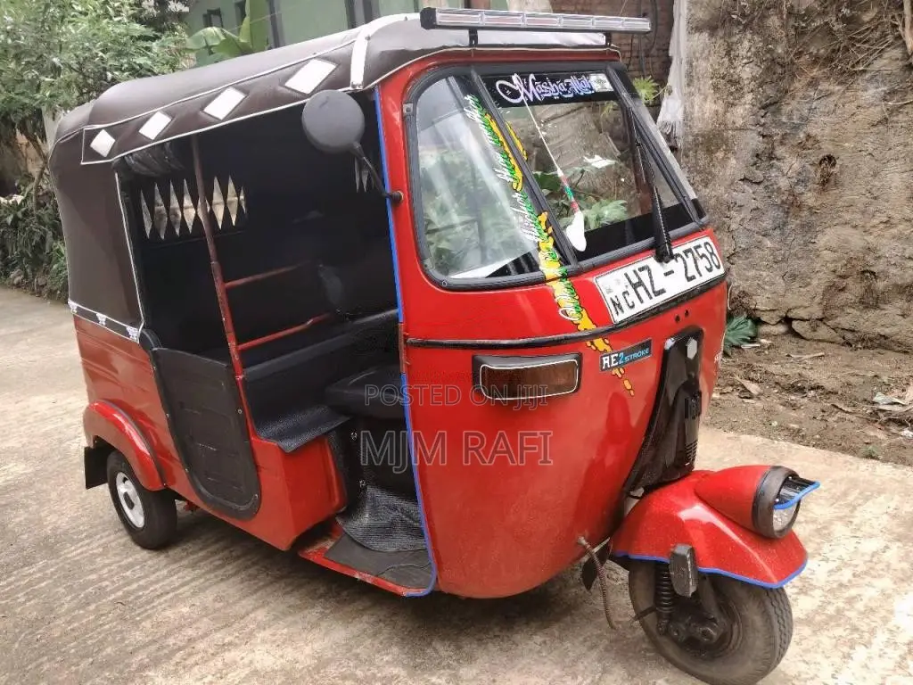 Bajaj RE 2 Stroke 2004 Three Wheel (Used)