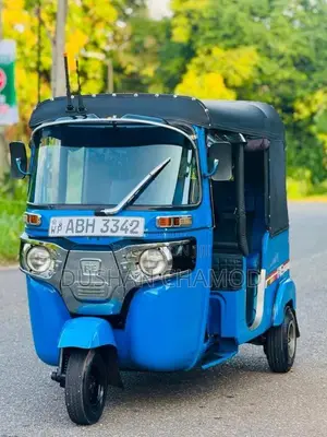 Bajaj RE 205 2015 Three Wheel (Used)