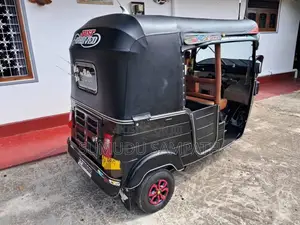 Bajaj RE 2015 Three Wheel (Used)