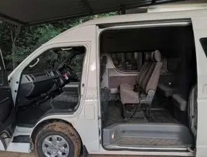 Toyota KDH 2005 Van (Used)
