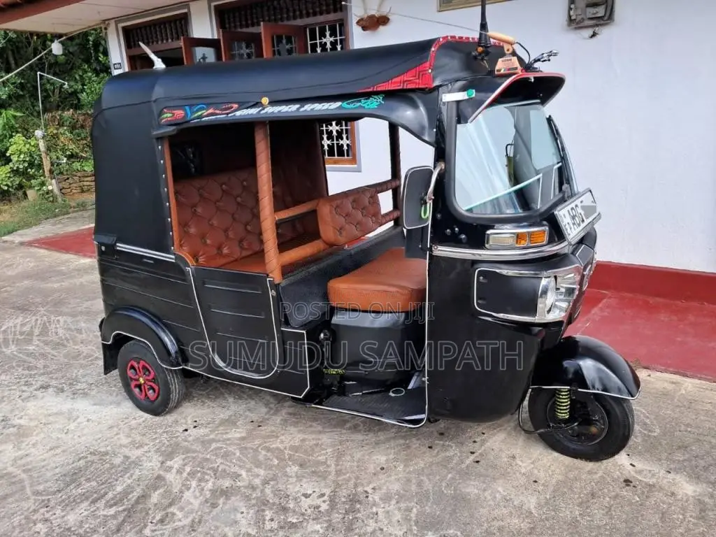 Bajaj RE 2015 Three Wheel (Used)