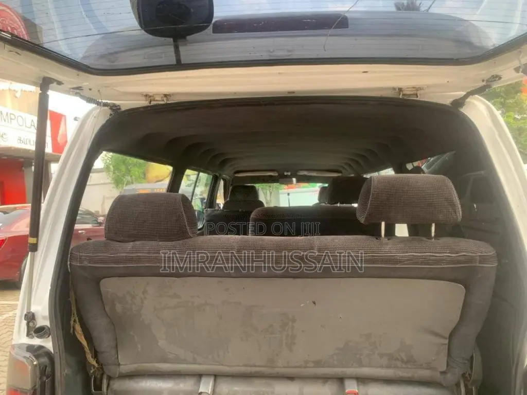 Toyota Dolphin 102 1993 Van (Used)