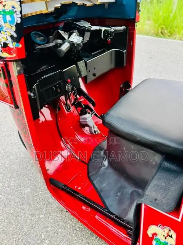 Bajaj RE 205 2014 Three Wheel (Used)