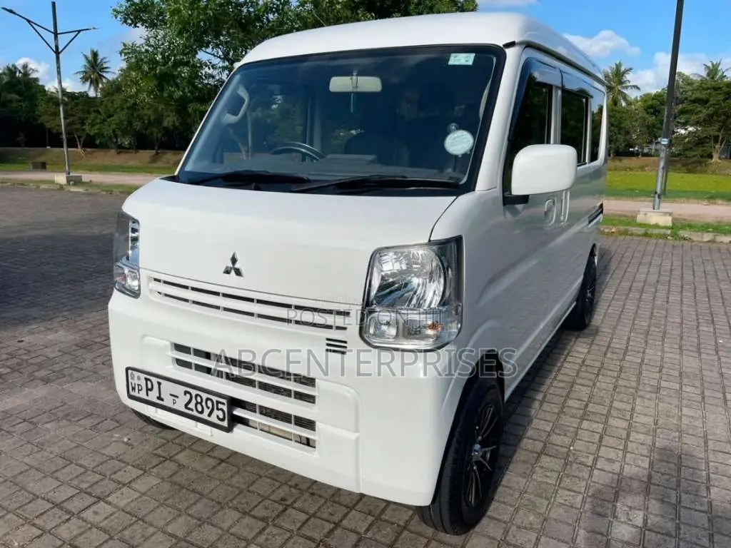 Mitsubishi MiniCab 2015 Van (Used)