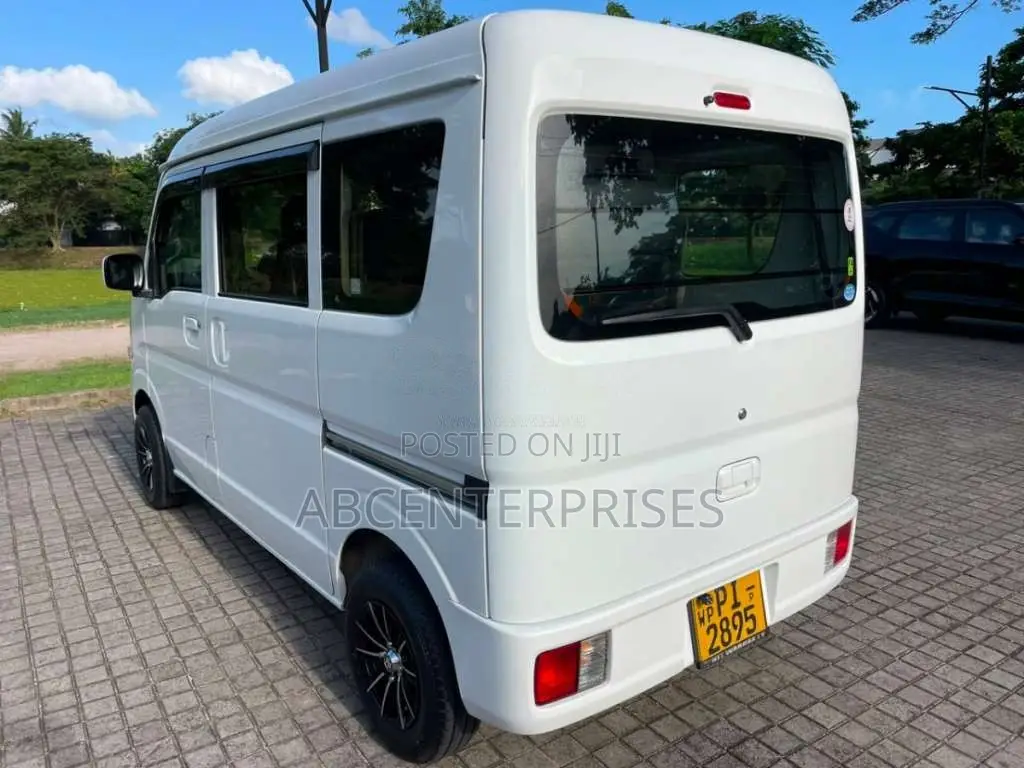 Mitsubishi MiniCab 2015 Van (Used)