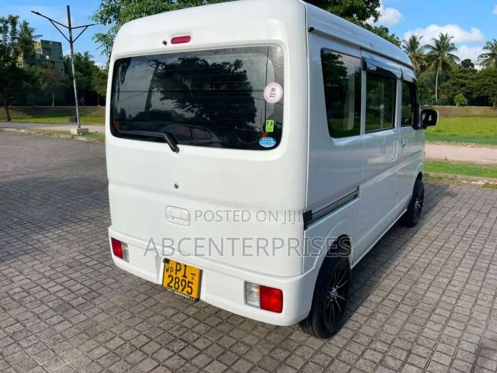 Mitsubishi MiniCab 2015 Van (Used)