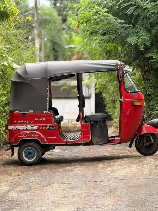 Bajaj RE 2006 Three Wheel (Used)