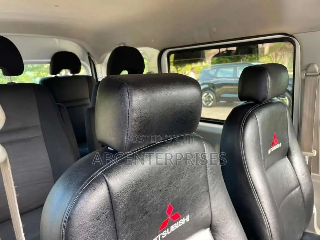 Mitsubishi MiniCab 2015 Van (Used)
