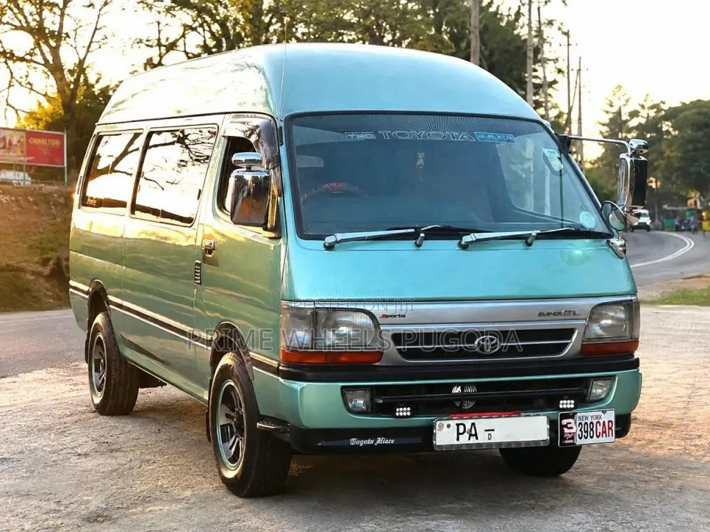 Toyota Dolphin High Roof Super Long 2005 Van (Used)