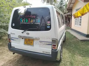 Nissan Vanette 2000 Van (Used)