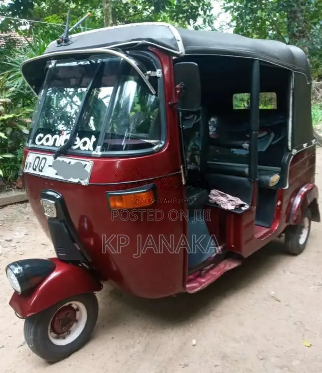 Bajaj 4 Stroke 2008 Three Wheel (Used)