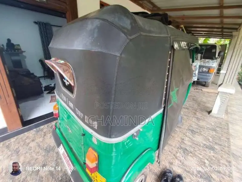 Bajaj 2 Stroke 2006 Three Wheel (Used)
