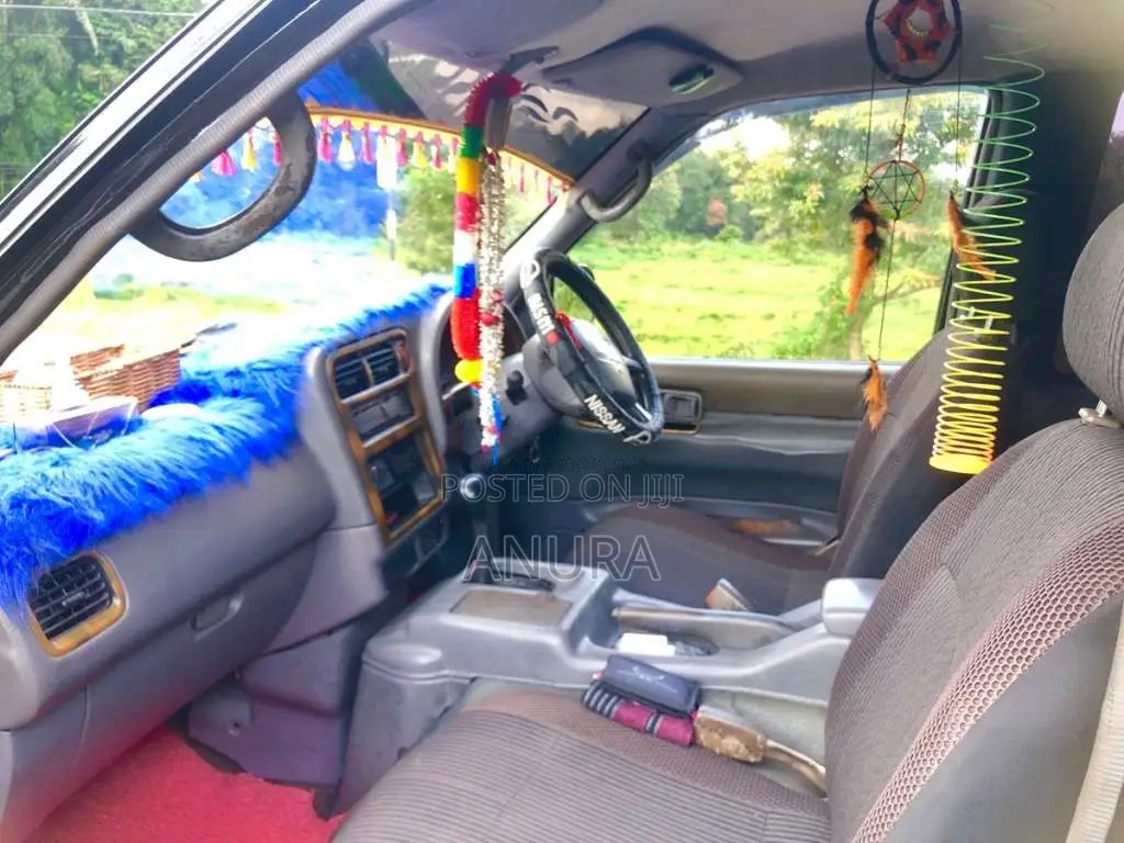 Nissan Serena 1999 Van (Used)