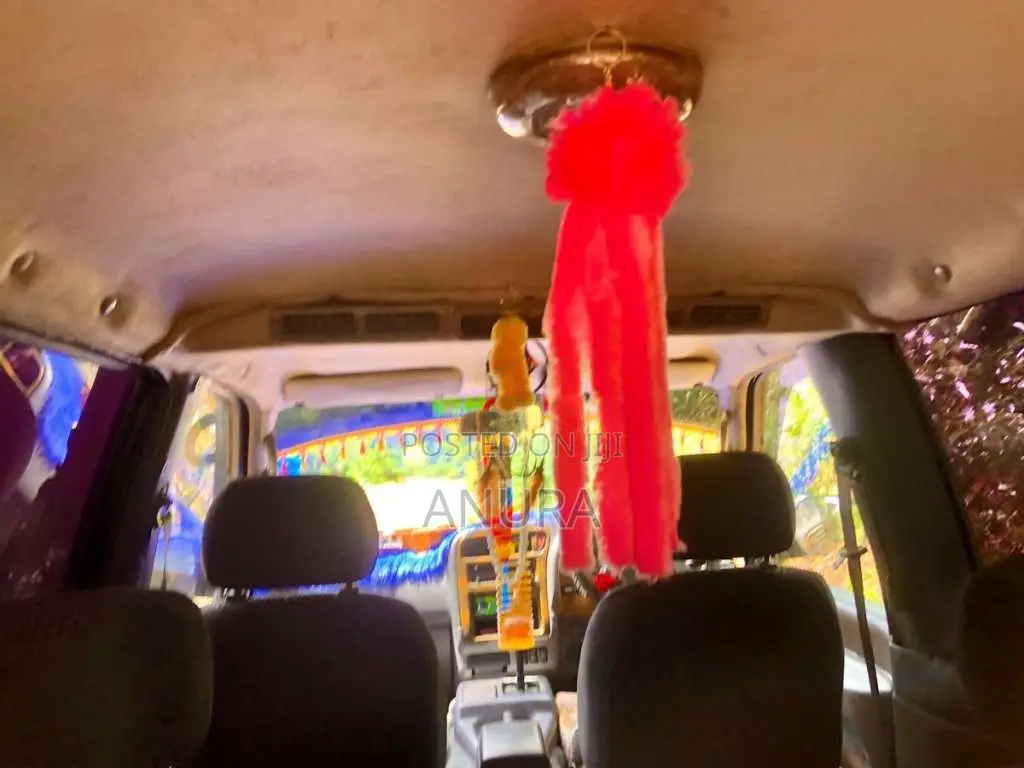Nissan Serena 1999 Van (Used)