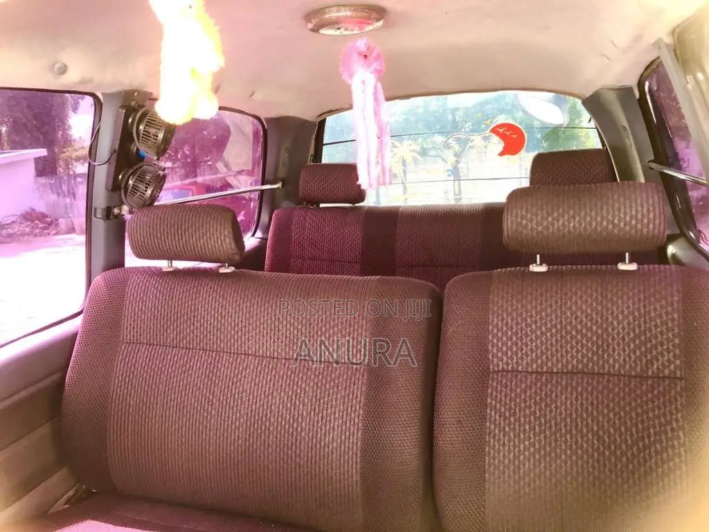 Nissan Serena 1999 Van (Used)